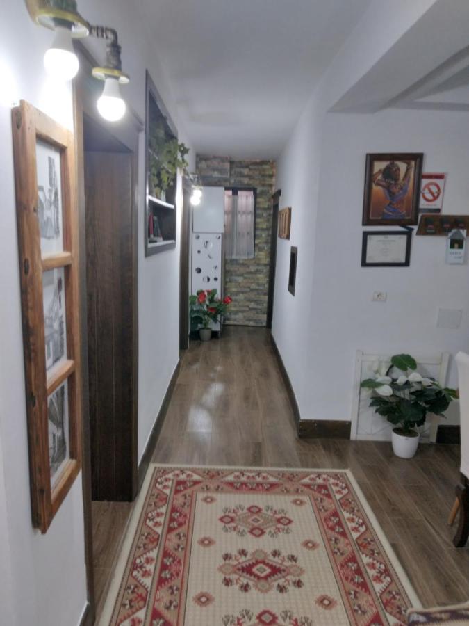 Hotel Omer Berati Exterior foto