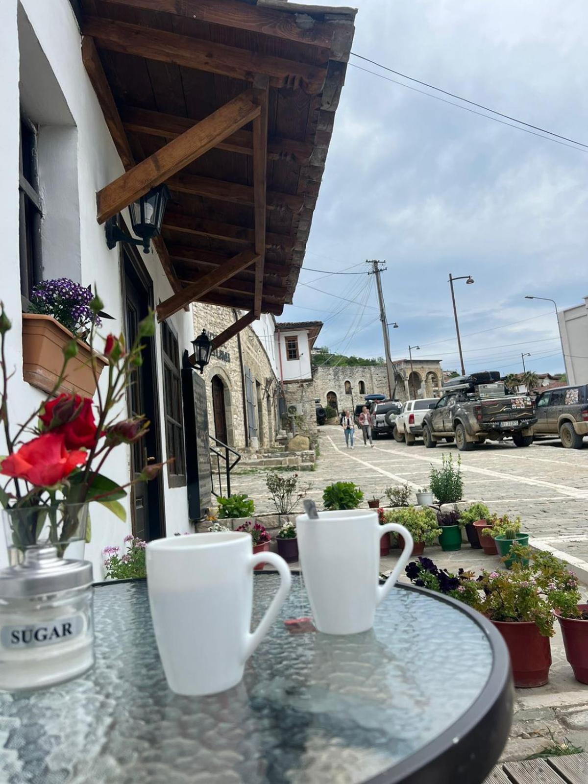 Hotel Omer Berati Quarto foto